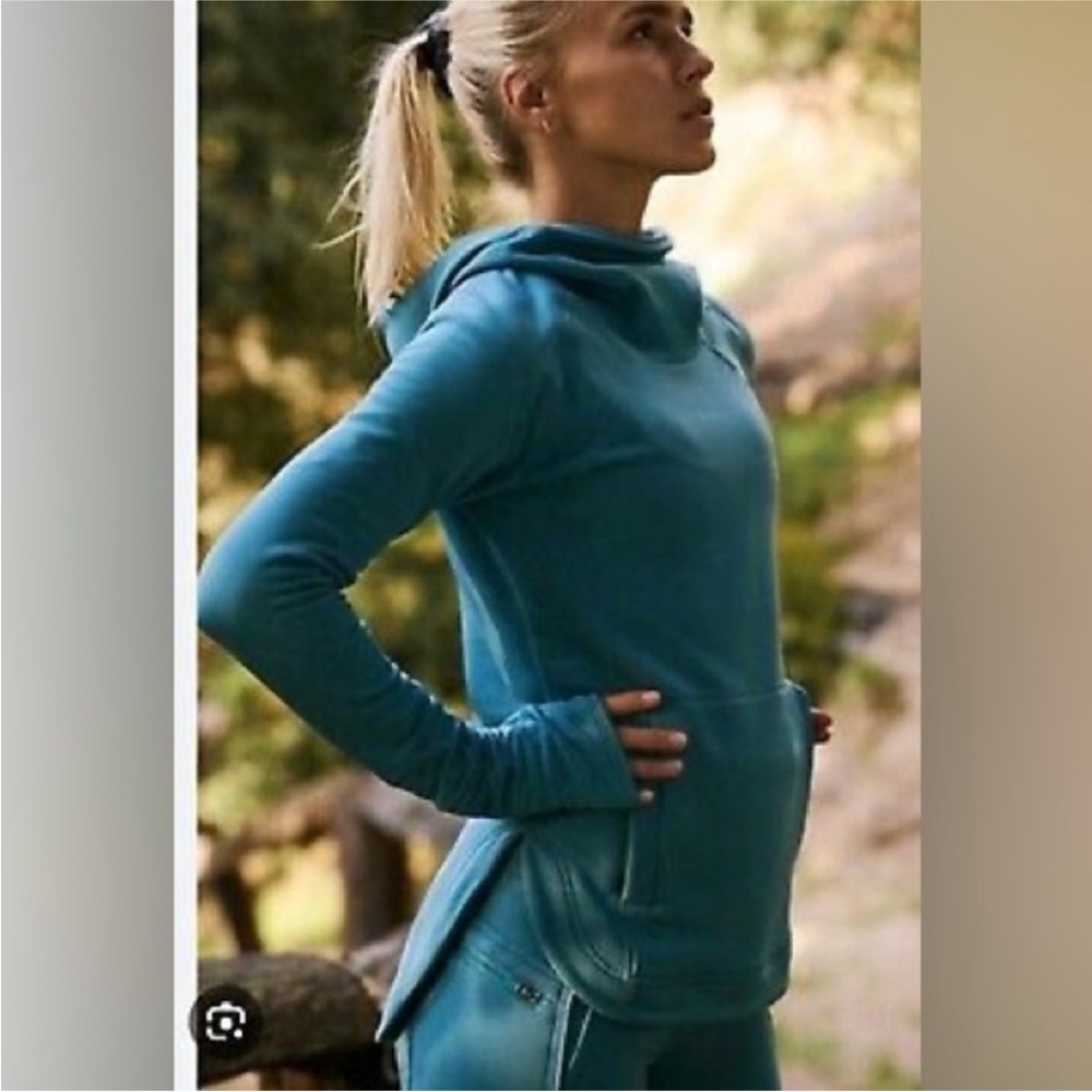 FP Movement Keepin Cozy Fleece lined running hoodie sweatshirt